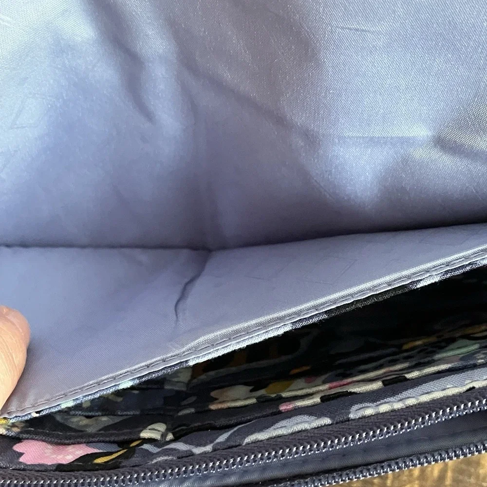 Vera Bradley RFID All in One Wristlet Wallet Quilted Floral Blue Purple